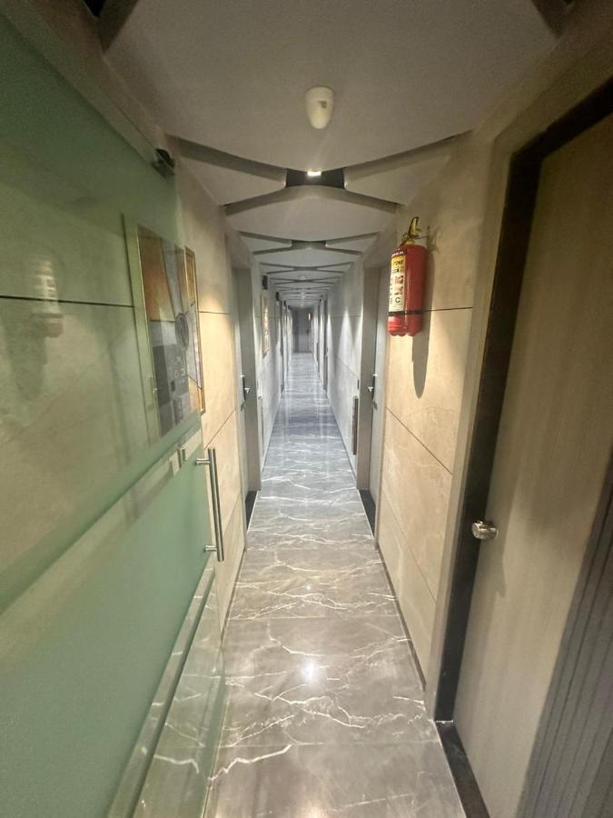 Hotel Asiana Sky Motera Ahmedabad Ngoại thất bức ảnh
