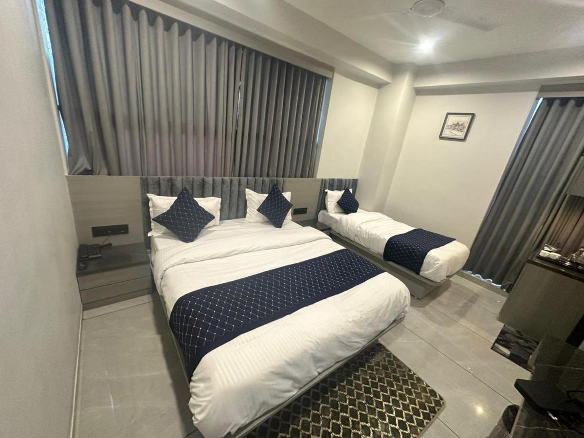 Hotel Asiana Sky Motera Ahmedabad Ngoại thất bức ảnh