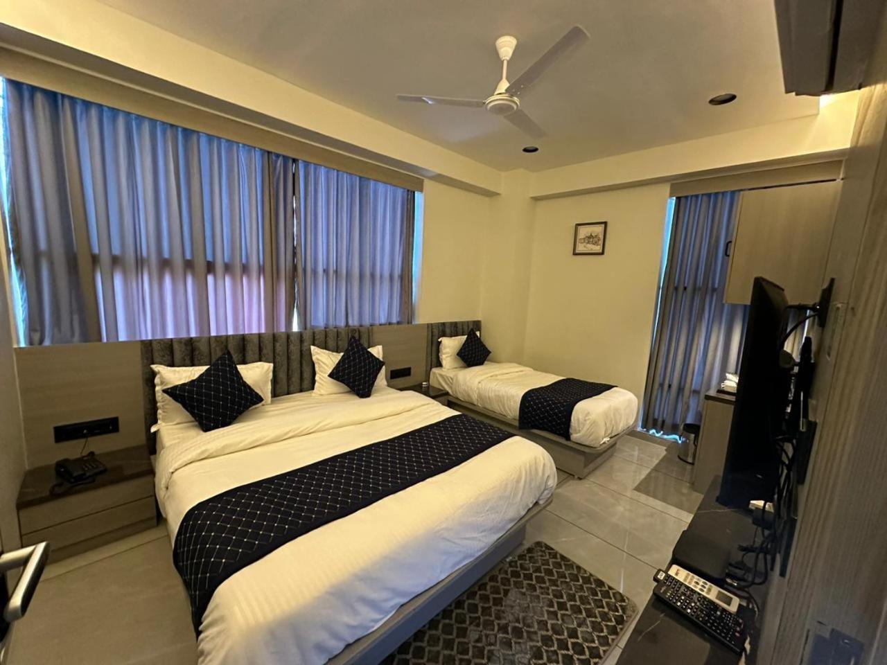 Hotel Asiana Sky Motera Ahmedabad Ngoại thất bức ảnh